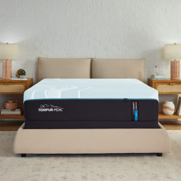 Tempur-Pedic LuxeAdapt Soft Mattress Front